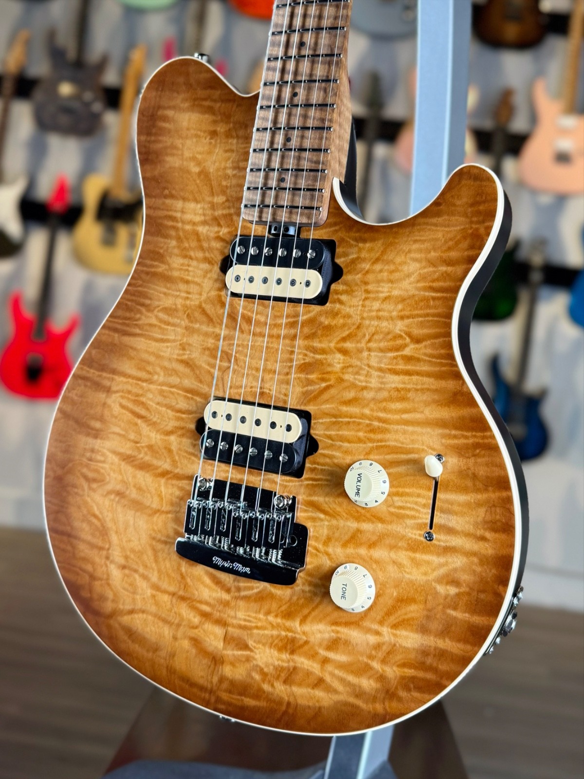 Ernie Ball Music Man Axis Super Sport – Honey Pot Flame – Mastergrade Maple