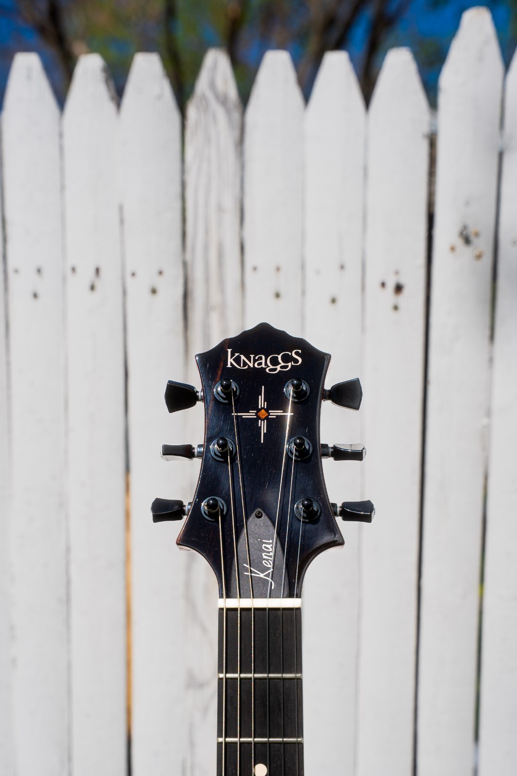 Knaggs Kenai TOM/Candy Apple Red/Black HW