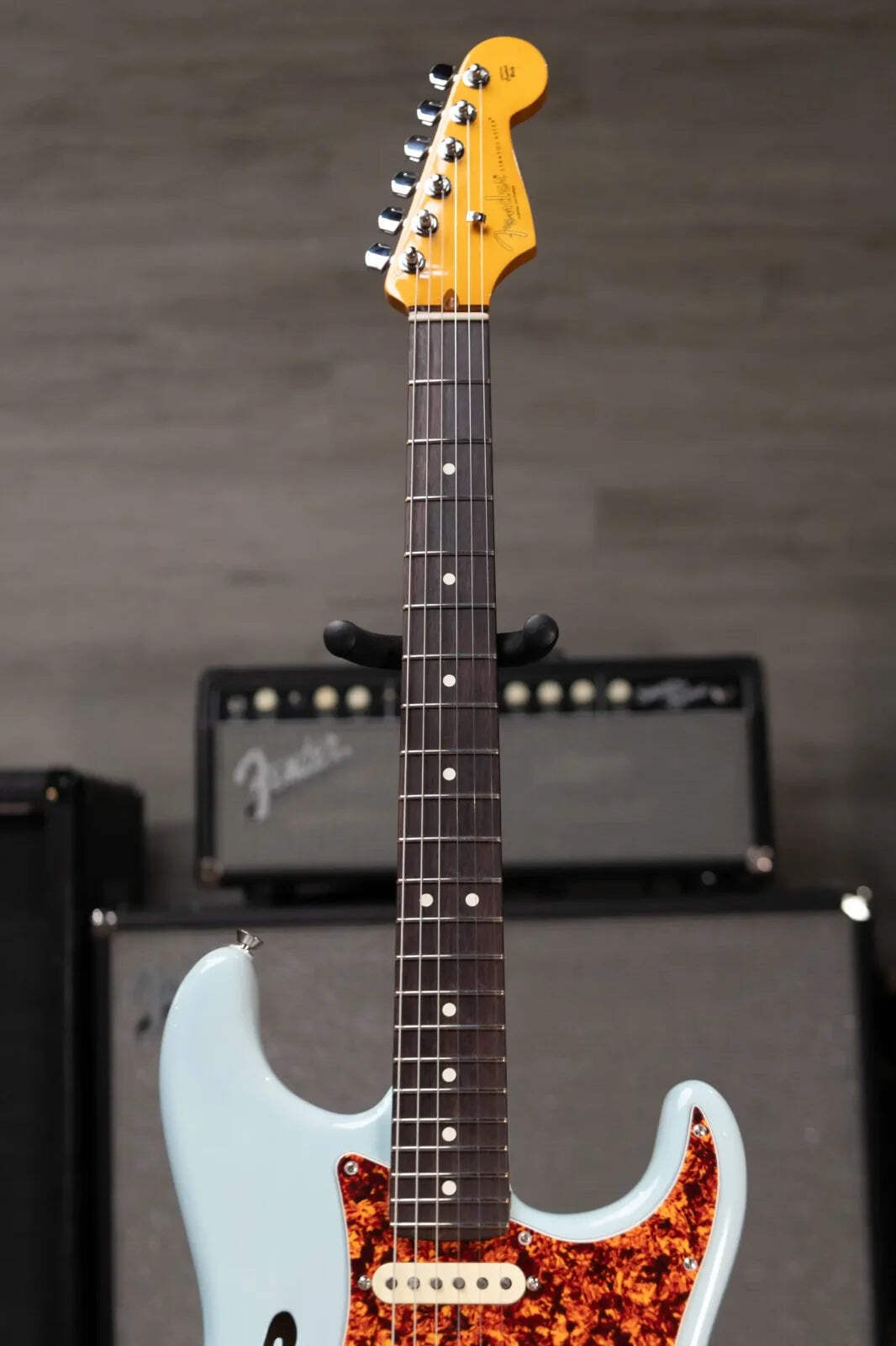 Fender American Professional II Stratocaster Thinline – Transparent Daphne Blue