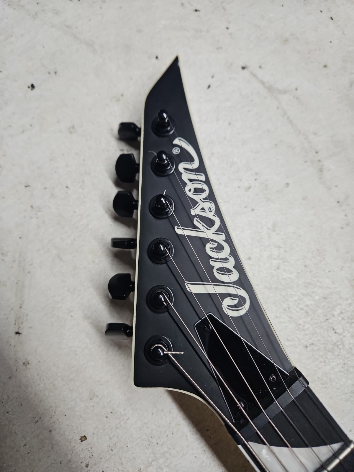 Jackson JS Series Dinky Arch Top JS22 DKA 6-String Electric Guitar – Satin Black