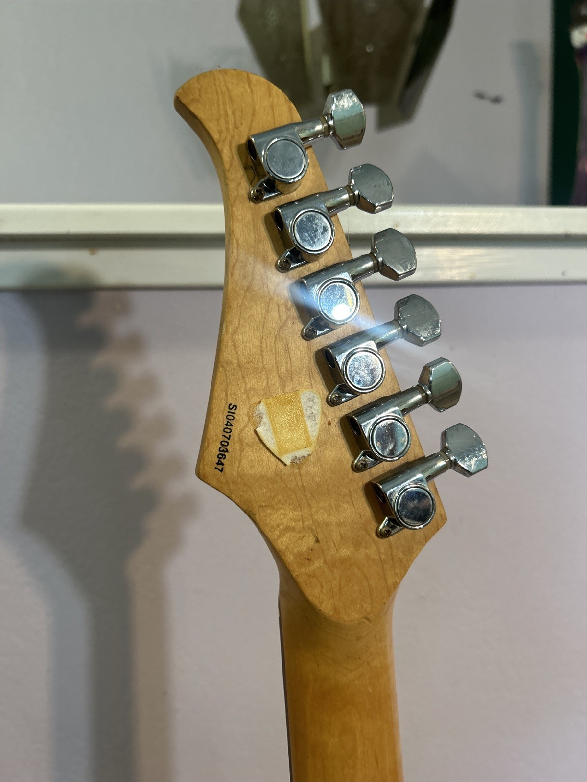 Silver tone Red & White Electric Guitar Model SS – 11/R
