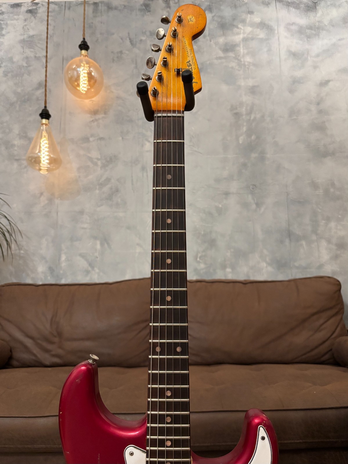 Fender Stratocaster 1963 Glas Custom Candy Apple Red Relic 7.6lbs w/ Tweed Case