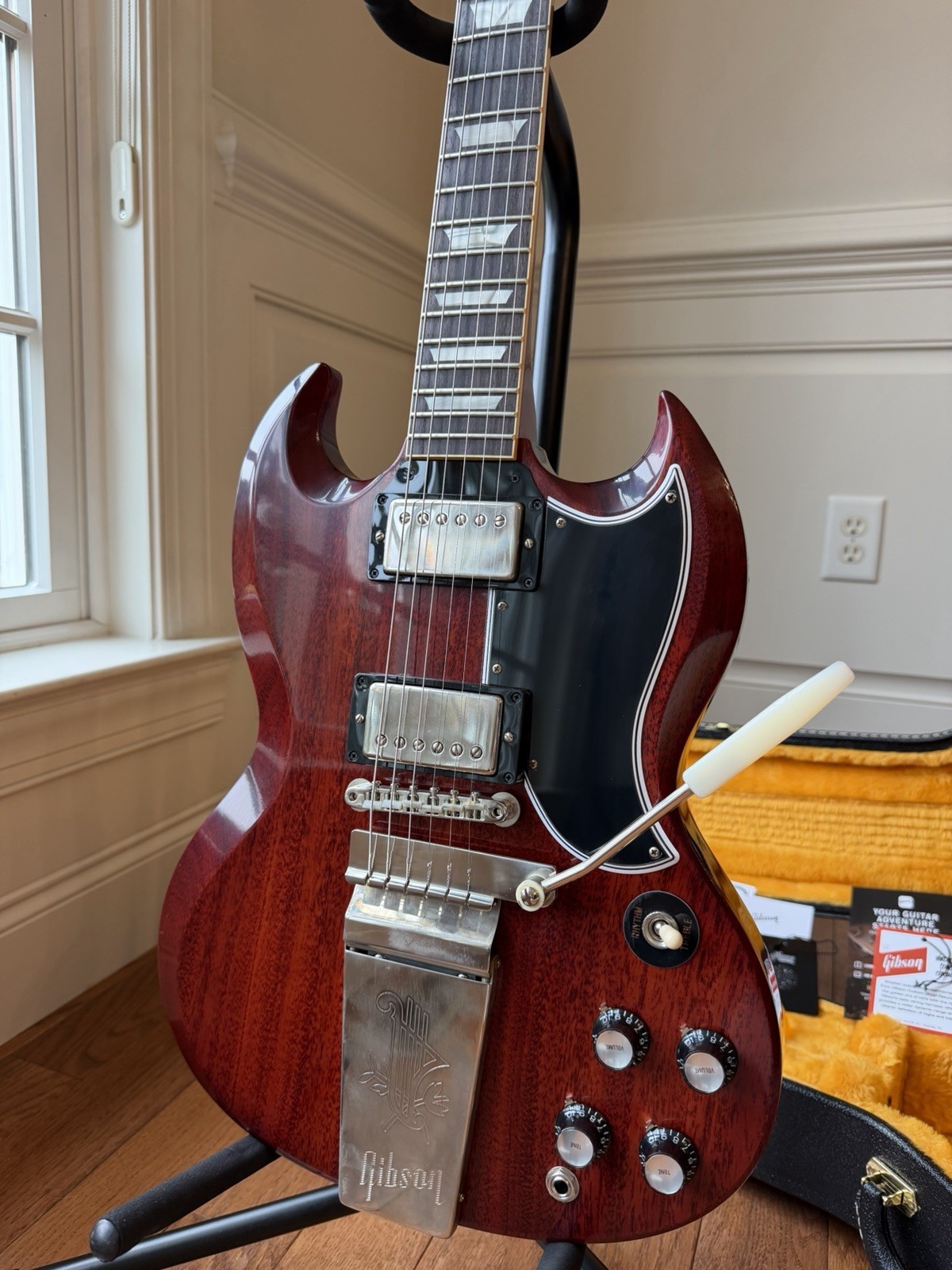 2026 Gibson Custom Shop ‘64 SG Maestro Vibrola VOS – Cherry Red
