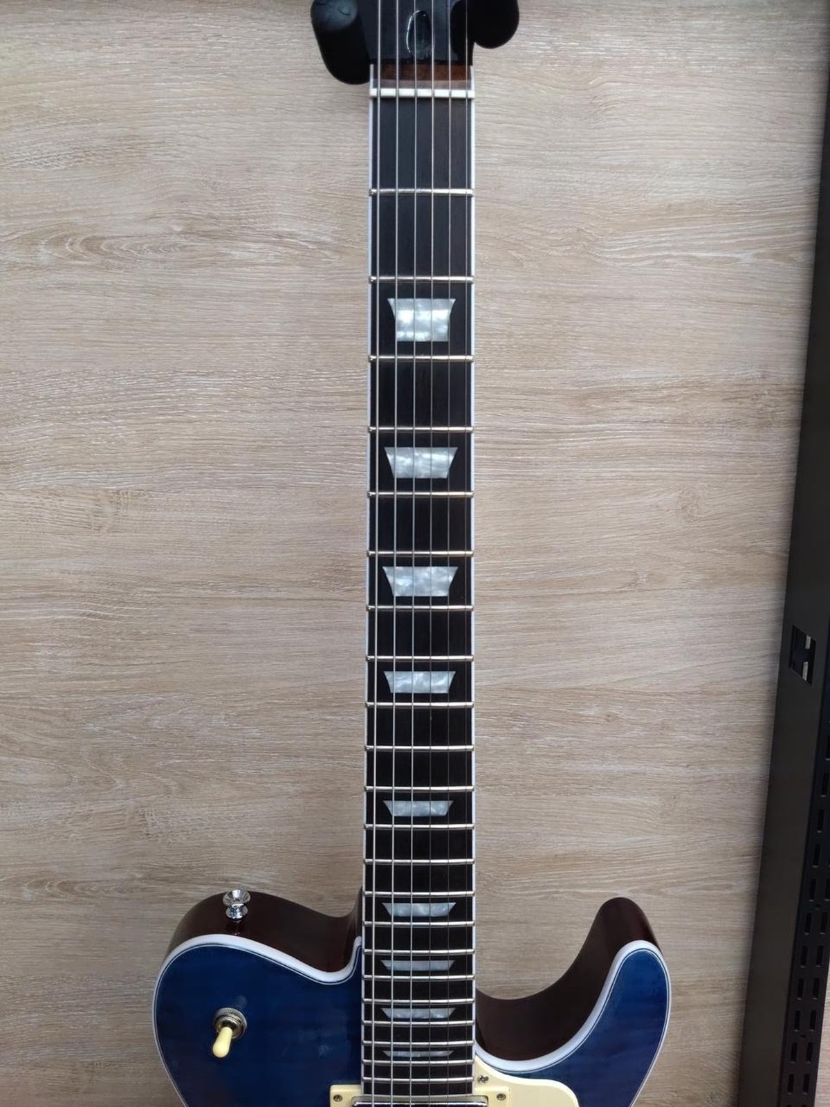 BACCHUS BARON-FM ST-BLU Used Nato body Nato neck Rosewood fingerboard w/Gig case