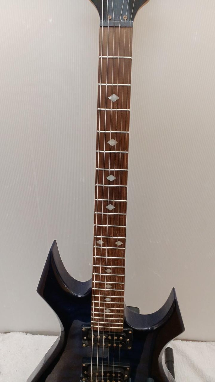 B.C.RICH WARLOCK-340JE Used Basswood body Maple neck Rosewood fingerboard Blue