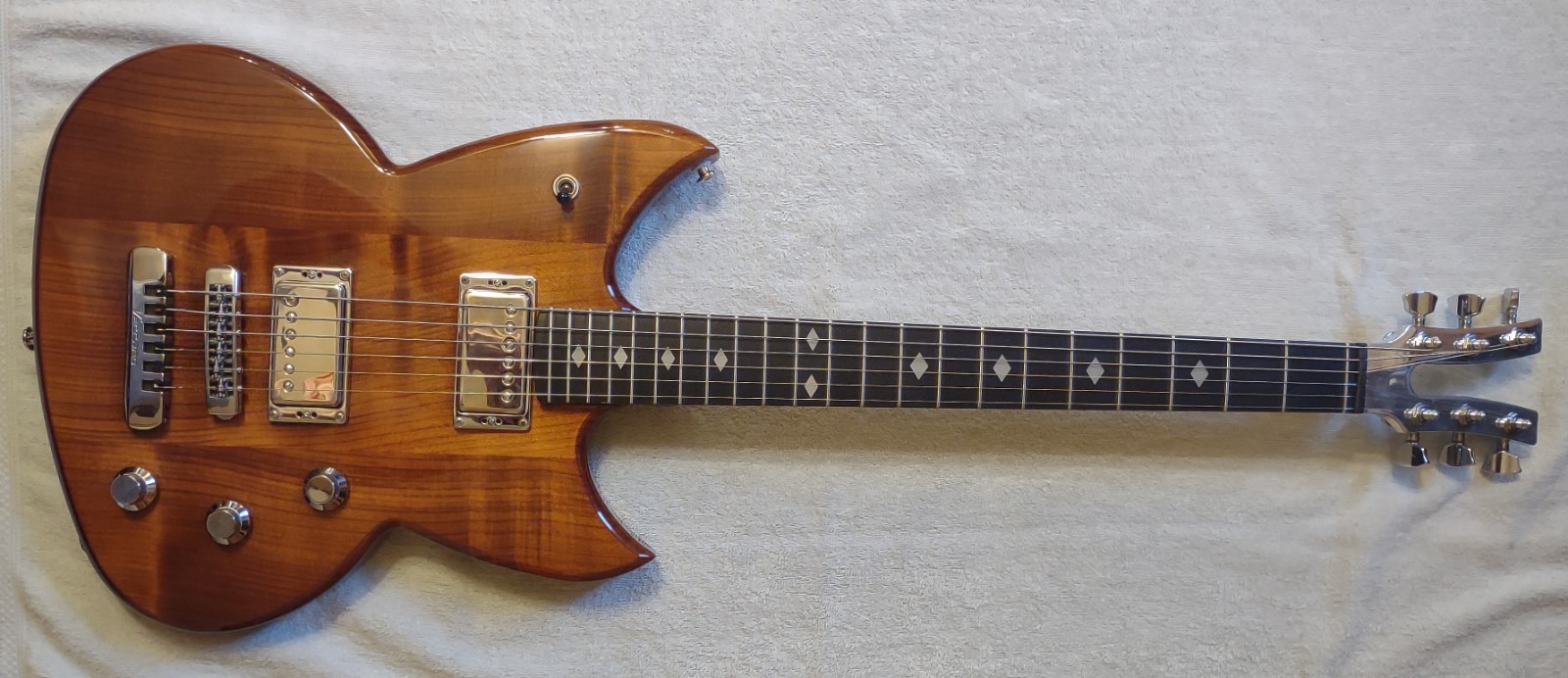 Vaccaro Groove Jet Electric Guitar w/Gator Case