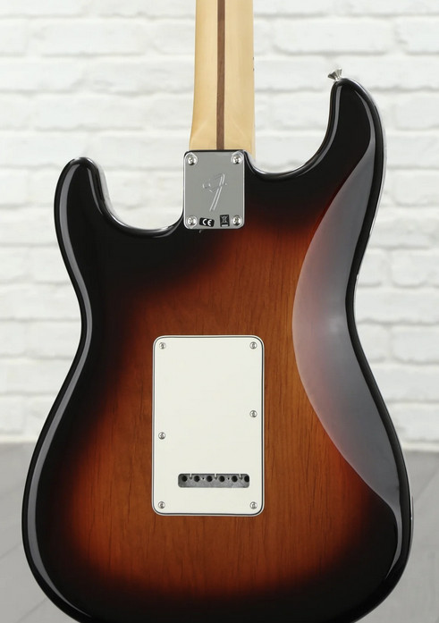 Fender Player Stratocaster in 3-Tone Sunburst with Maple Fingerboard – BRAND NEW