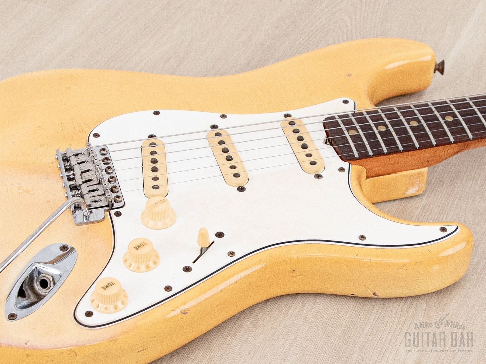 1965 Fender Stratocaster Vintage Guitar Olympic White w/ Case