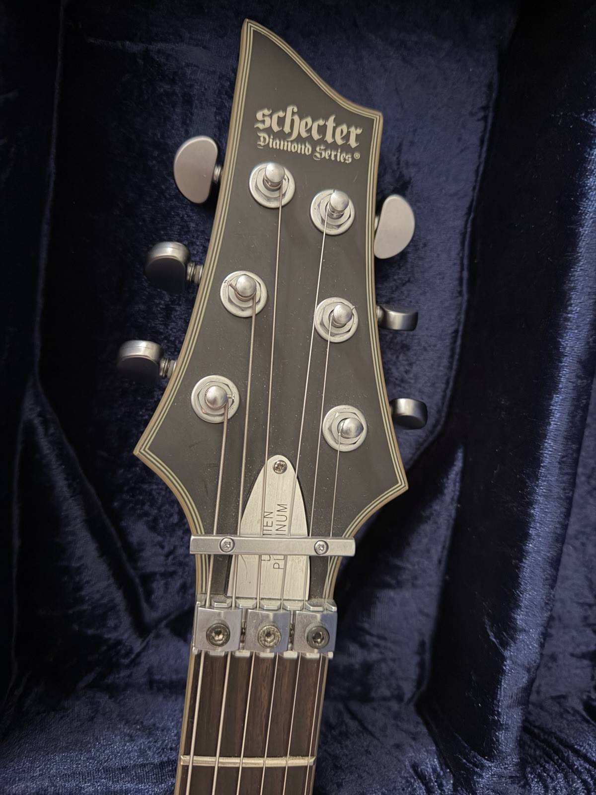 Schecter Diamond Series Damien Platinum Electric Guitar Black 6-String w/ Case
