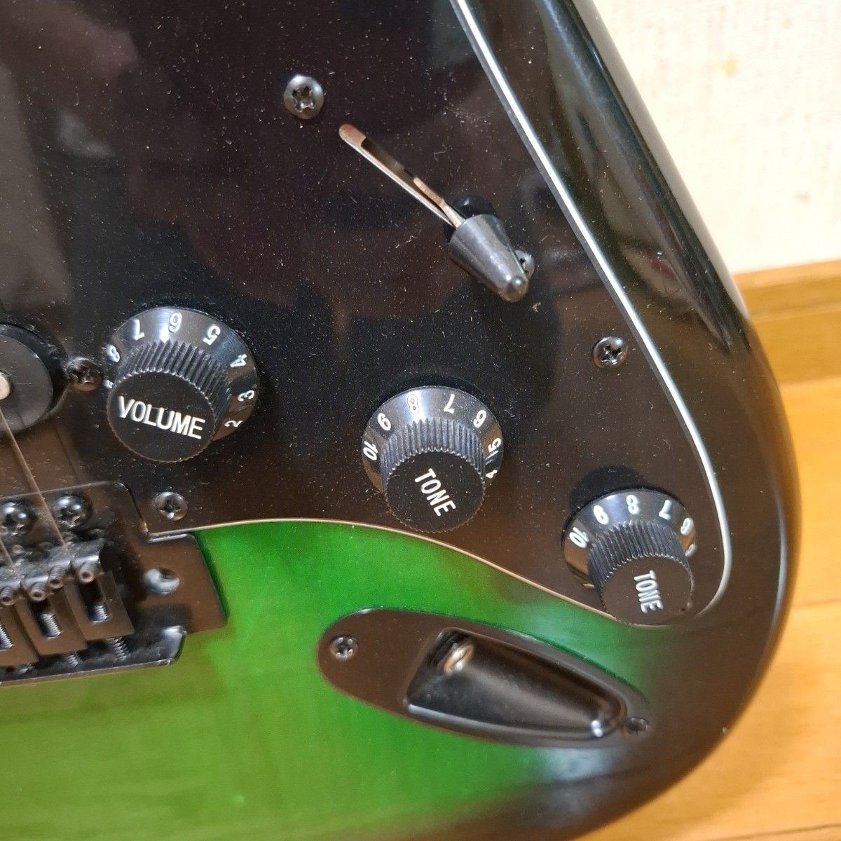 SELDER Electric Guitar Stratocaster Black Green