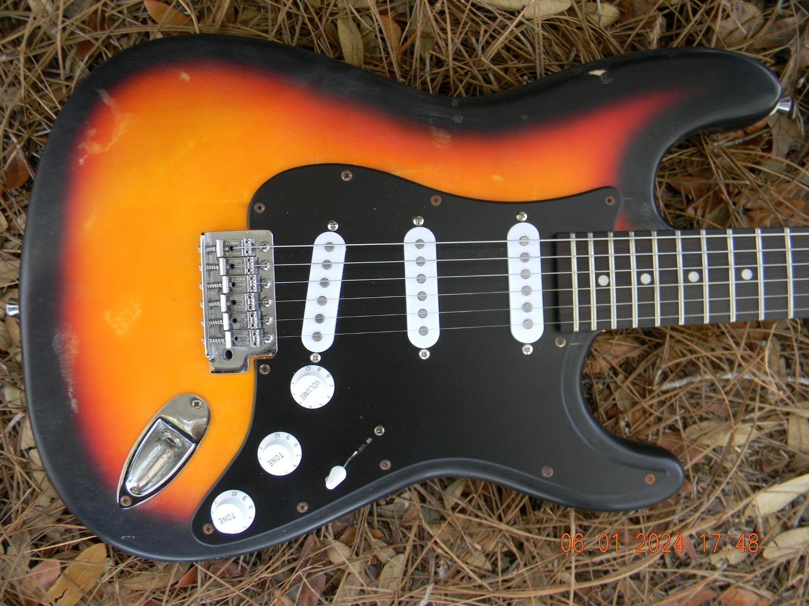 Indio”Custom Shack ” Reliced Strat, Alnico Pickups, Custom Wiring,Big Block Trem