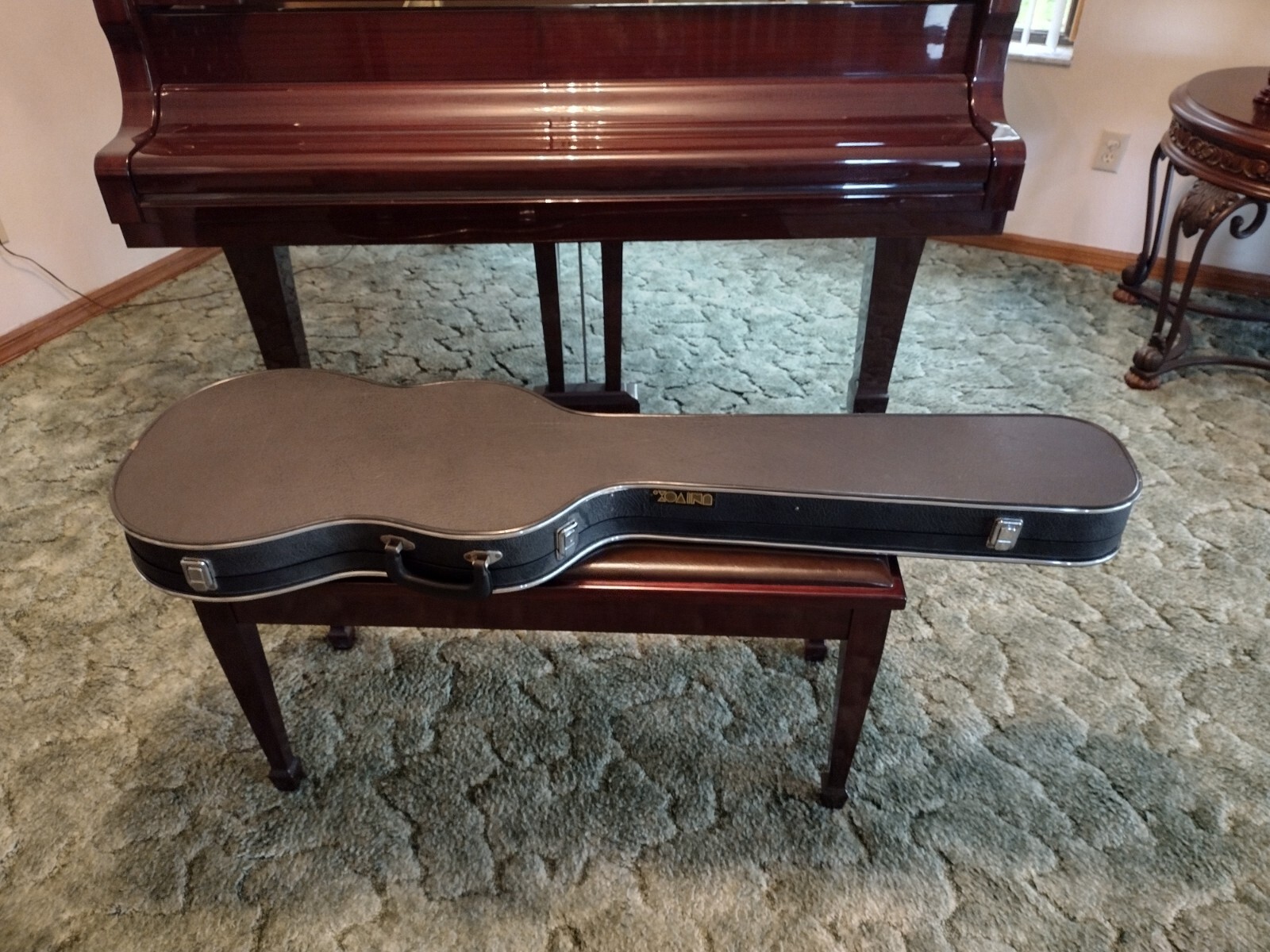 Univox Base Guitar early 70’s, NEW, 4 string #005162