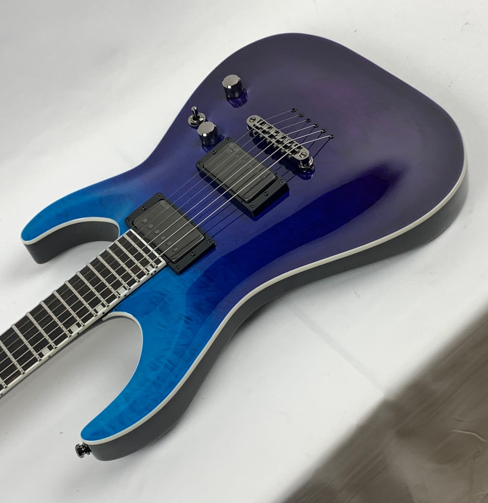 ESP E-II Horizon NT-II Blue-Purple Gradation Electric Guitar + Hard Case B-Stock