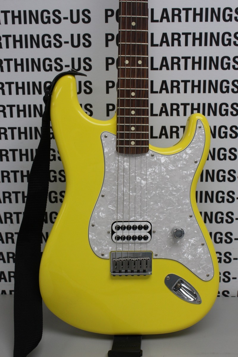 Fender Stratocaster Tom Delonge Graffiti Yellow Deluxe Edition Guita (C32042235)
