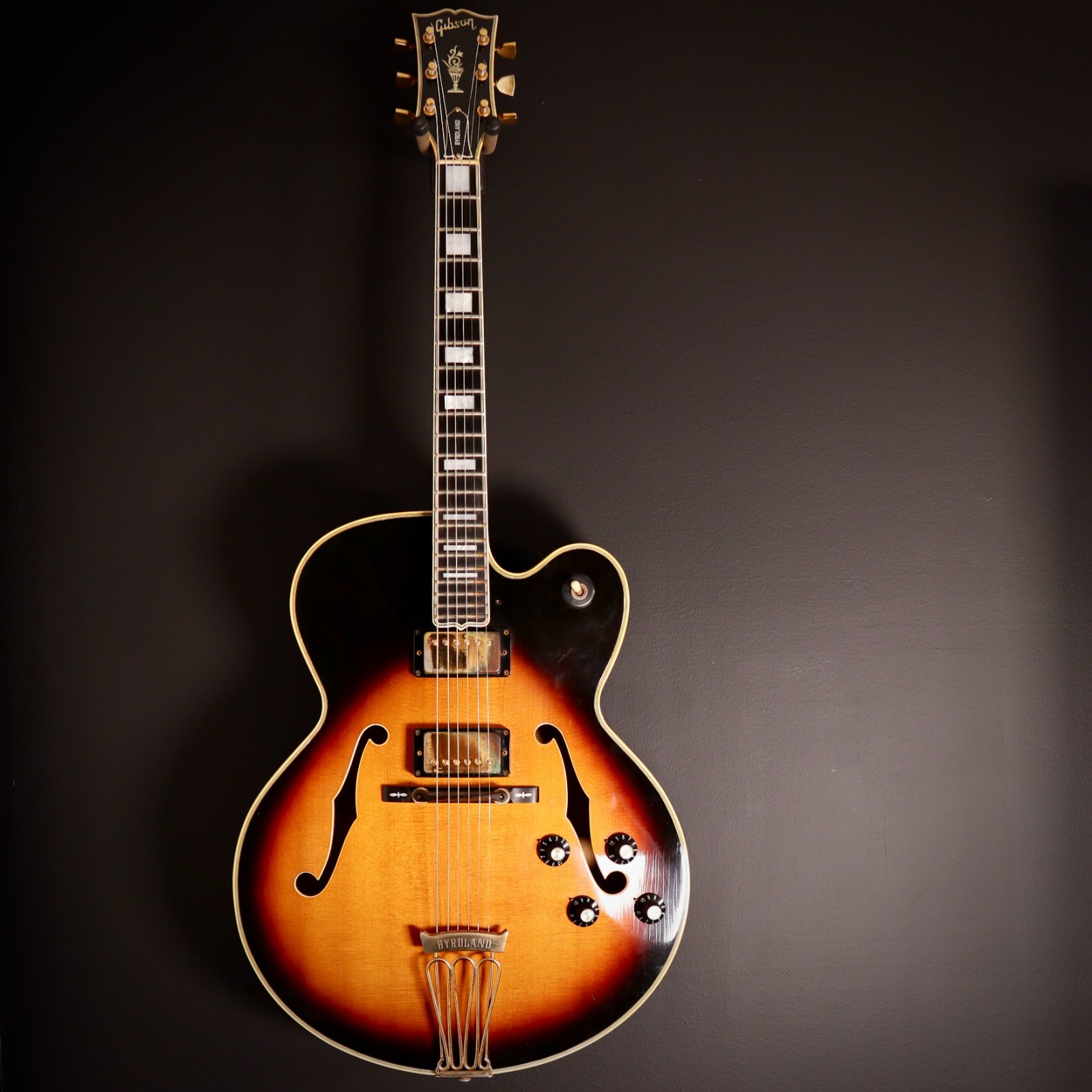 1975 Gibson Byrdland Thinline Electric Archtop – Sunburst
