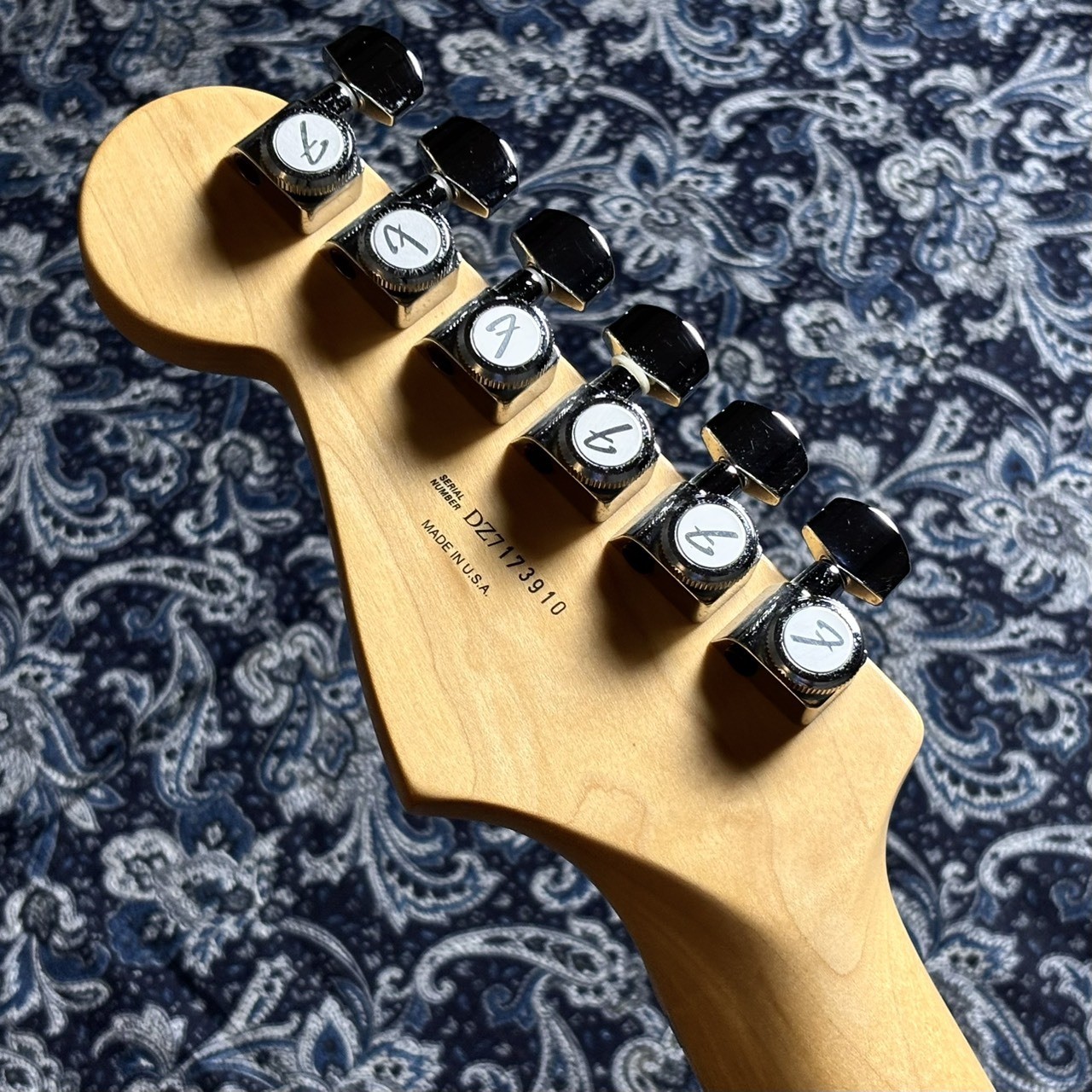 Fender American Deluxe Stratocaster HSS 3-Color Sunburst 2007 3.61kg USA Used