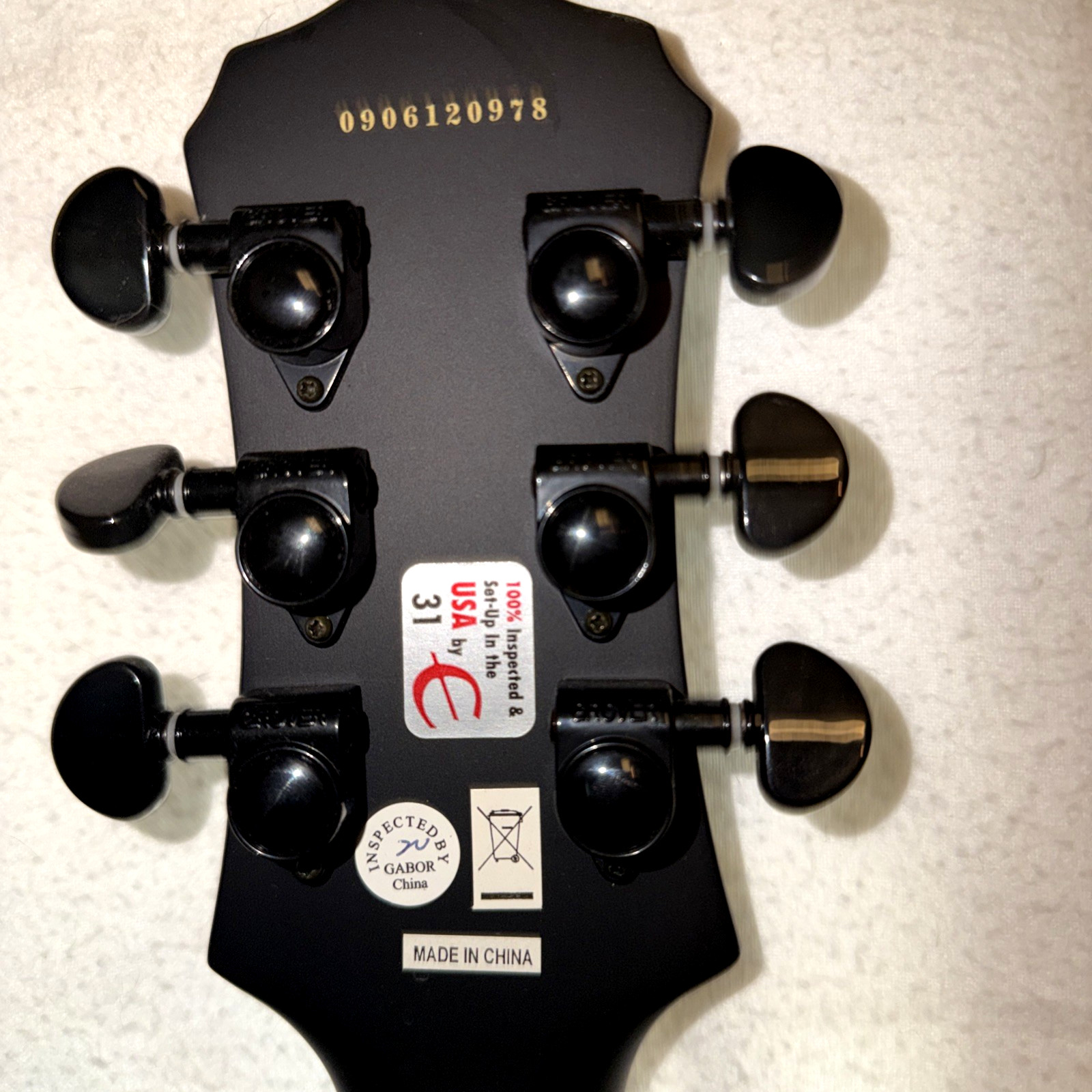 Epiphone Goth Les Paul Studio Black Safe Packing with case.