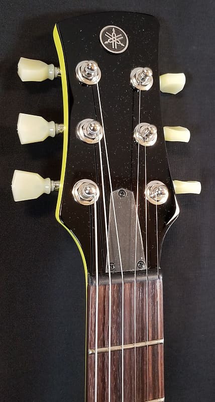 Yamaha RSE20 NYW Revstar Element, Chambered Maple and mahogany body, carbon-rein