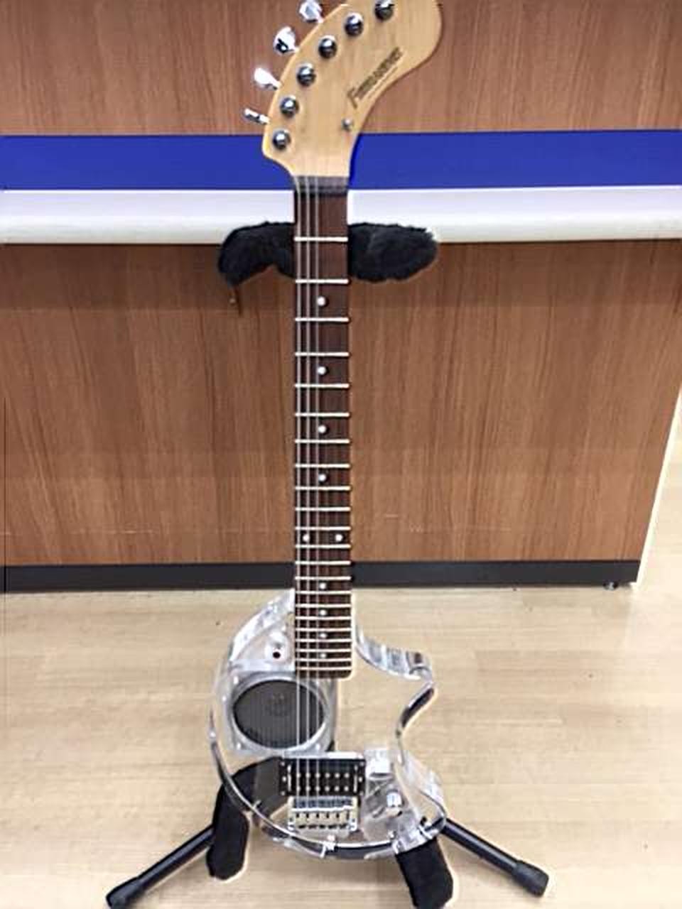 Fernandez Guitar with Built-in Amp ZO-3Z