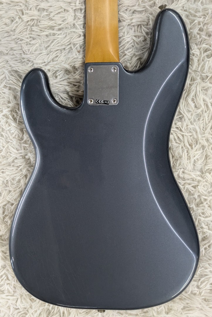 Fender Vintera® II Road Worn® ’60s Precision Bass, Charcoal Frost Metallic