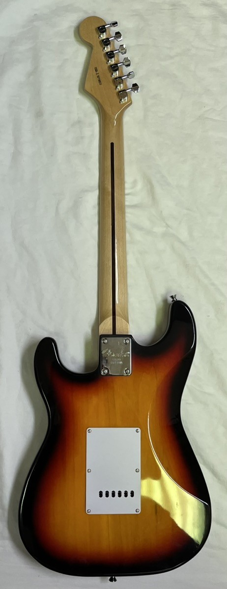 FENDER STRATOCASTER USA ELECTRIC GUITAR – SUNBURST W/ FENDER CASE (MVP018546)