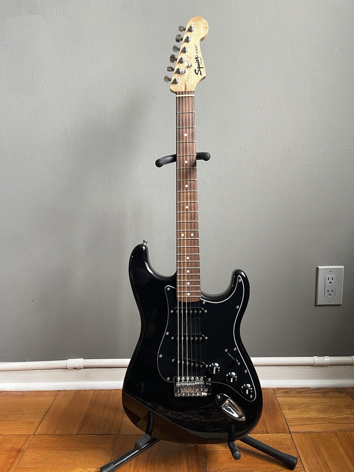 SQUIER SE Special Strat Electric Guitar Black Full Size Body Vintage CXS Squire