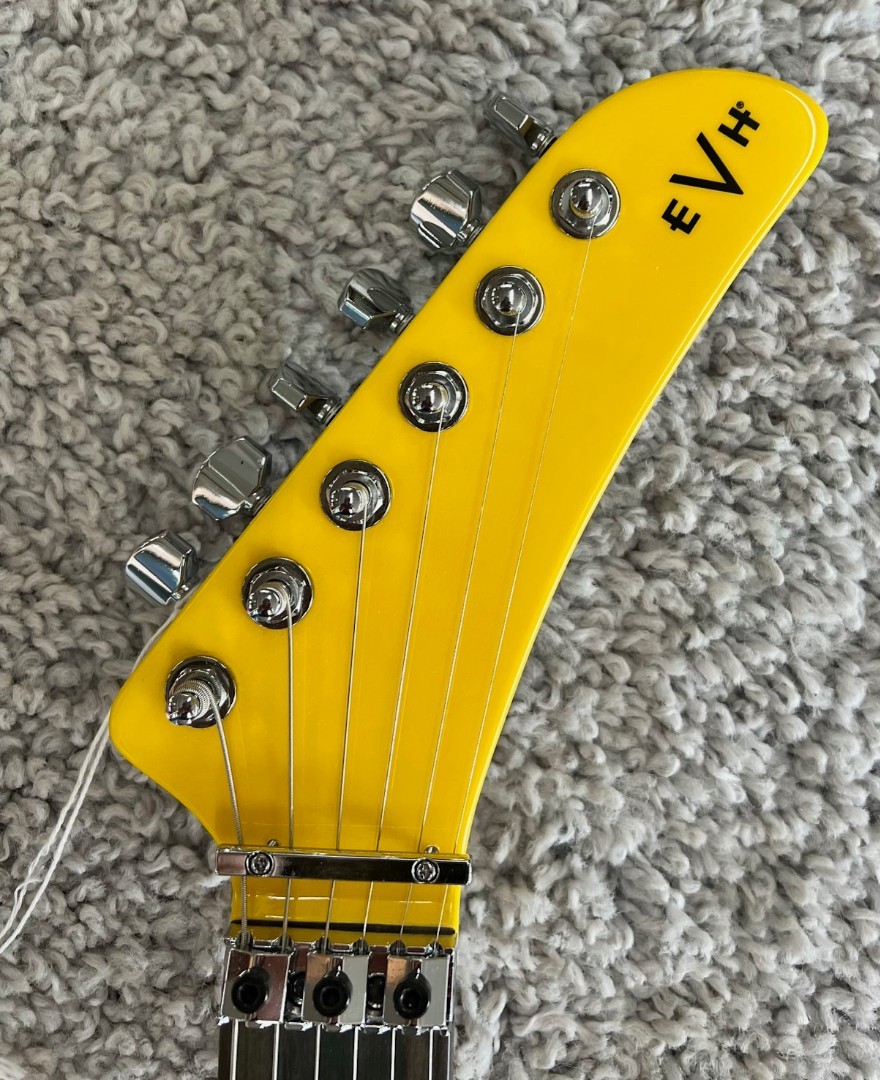 EVH 5150™ Series Standard Electric Guitar , Ebony Fingerboard, EVH Yellow