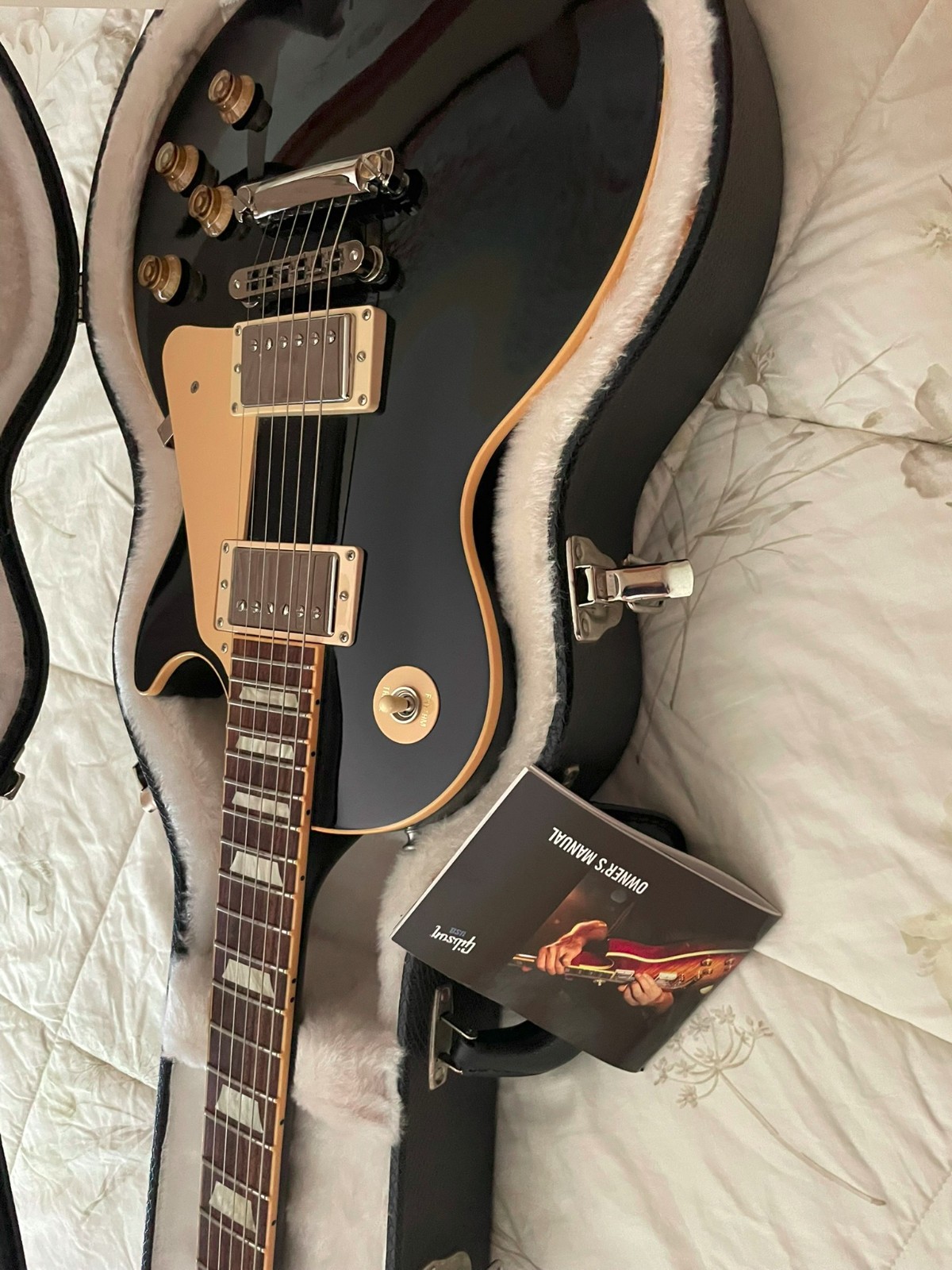 2006 Gibson Les Paul Standard Black w/case – Closet Classic!