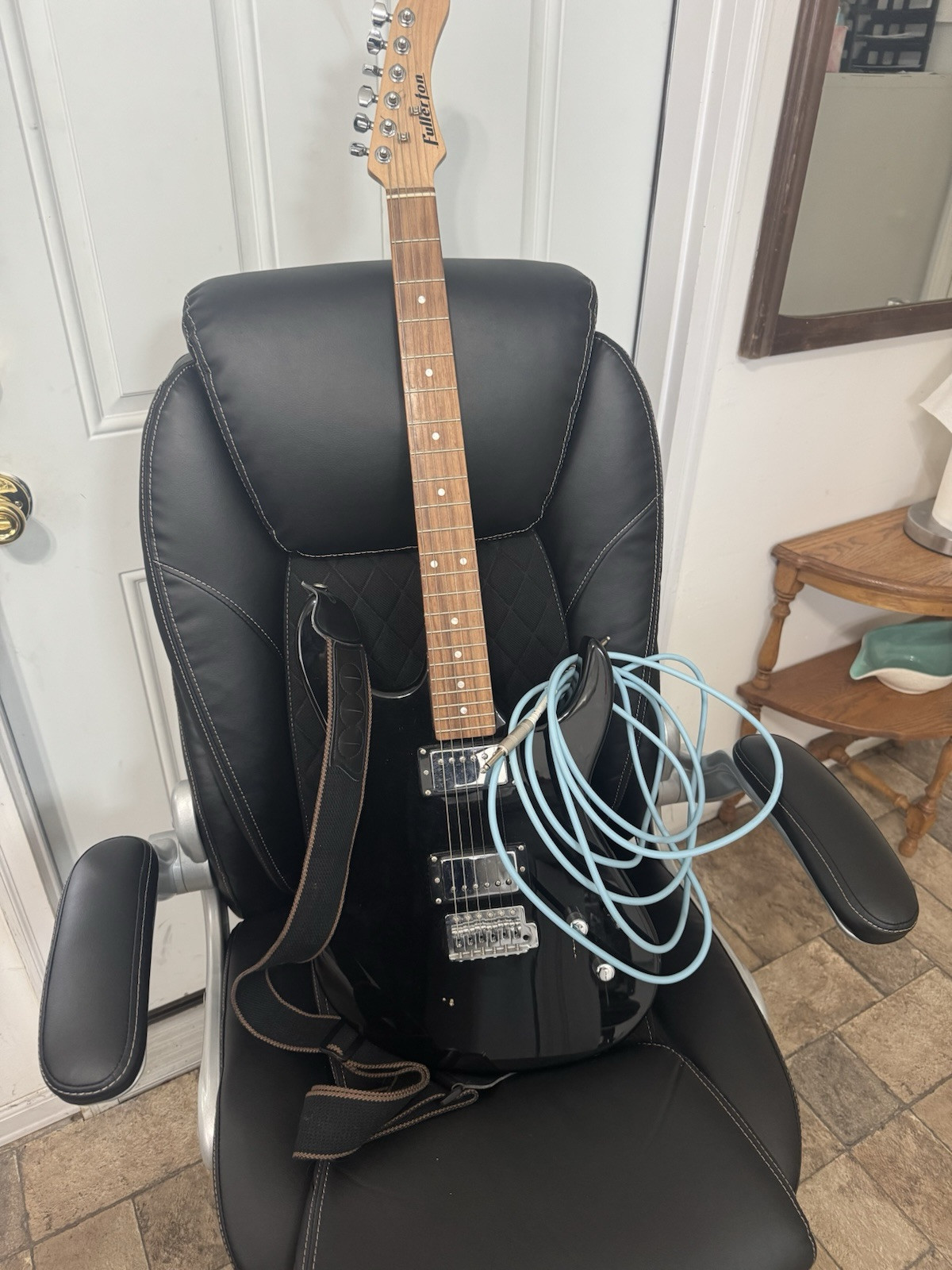 Fullerton Electric Guitar/ Strat Style SN YAGC6573 W/gig Bag, Strap & 10’ Cord