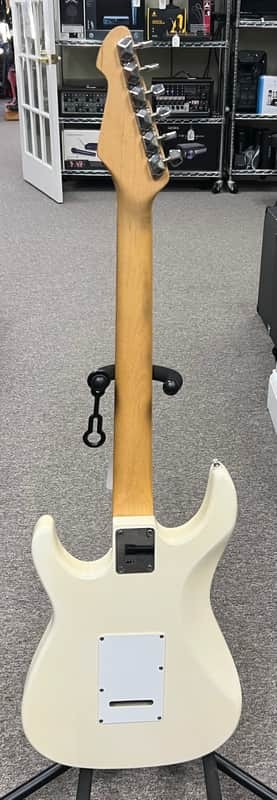 Peavey Raptor 1 Electric Guitar Ivory (T10007.MB)
