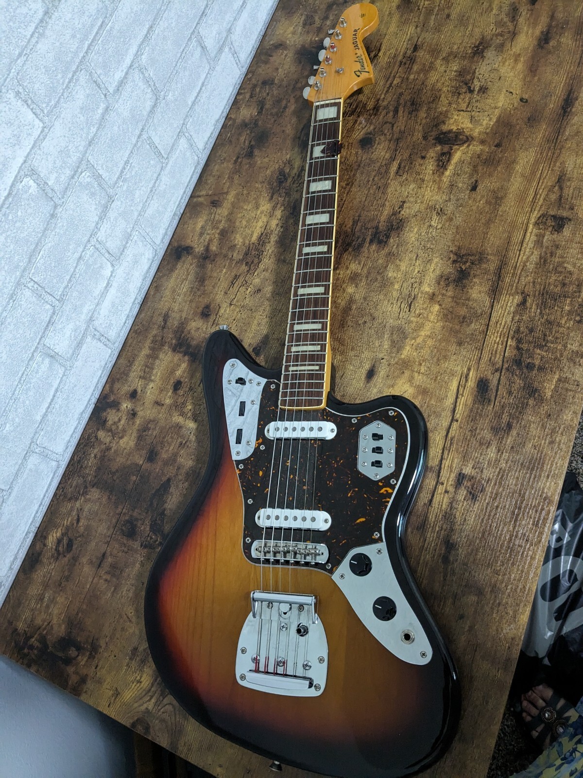 Vintage Electric Guitar 1966 Fender Jaguar 3 tone sunburst w/soft case