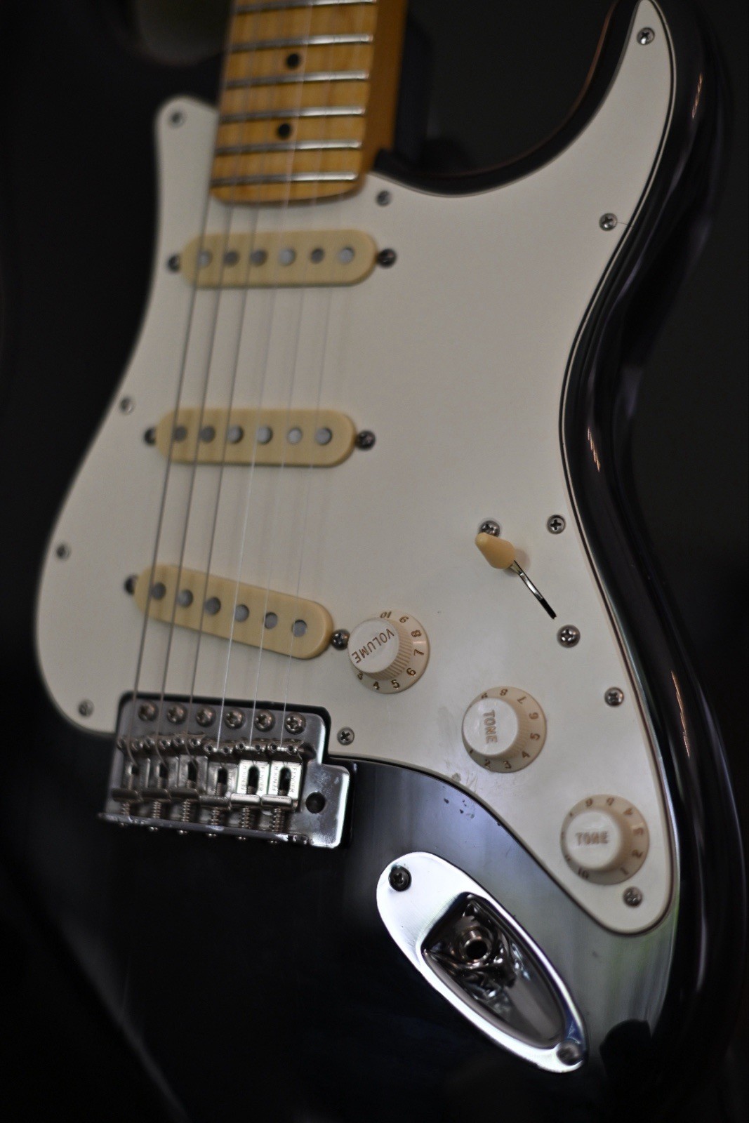 Fender Stratocaster Black Electric Guitar Right-Handed Nitro Neck