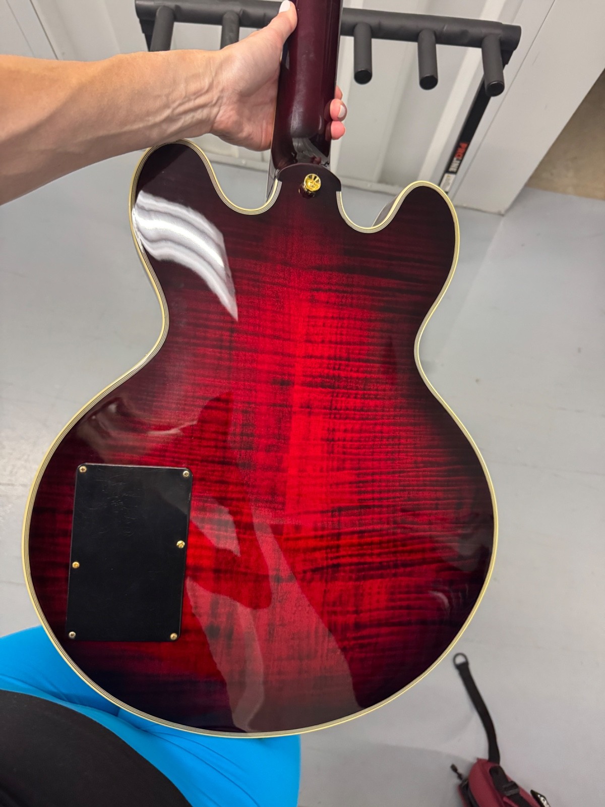 AIO SH-335 Semi-Hollow Electric Guitar – Red Burst
