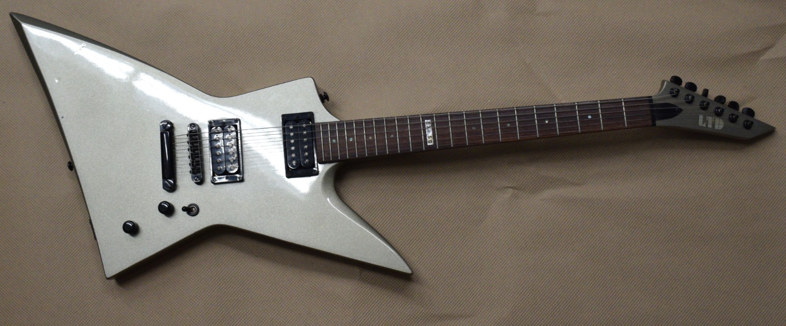 ESP LTD Explorer ELECTRIC GUITAR EX-50 SILVER TITANIUM COLOR?