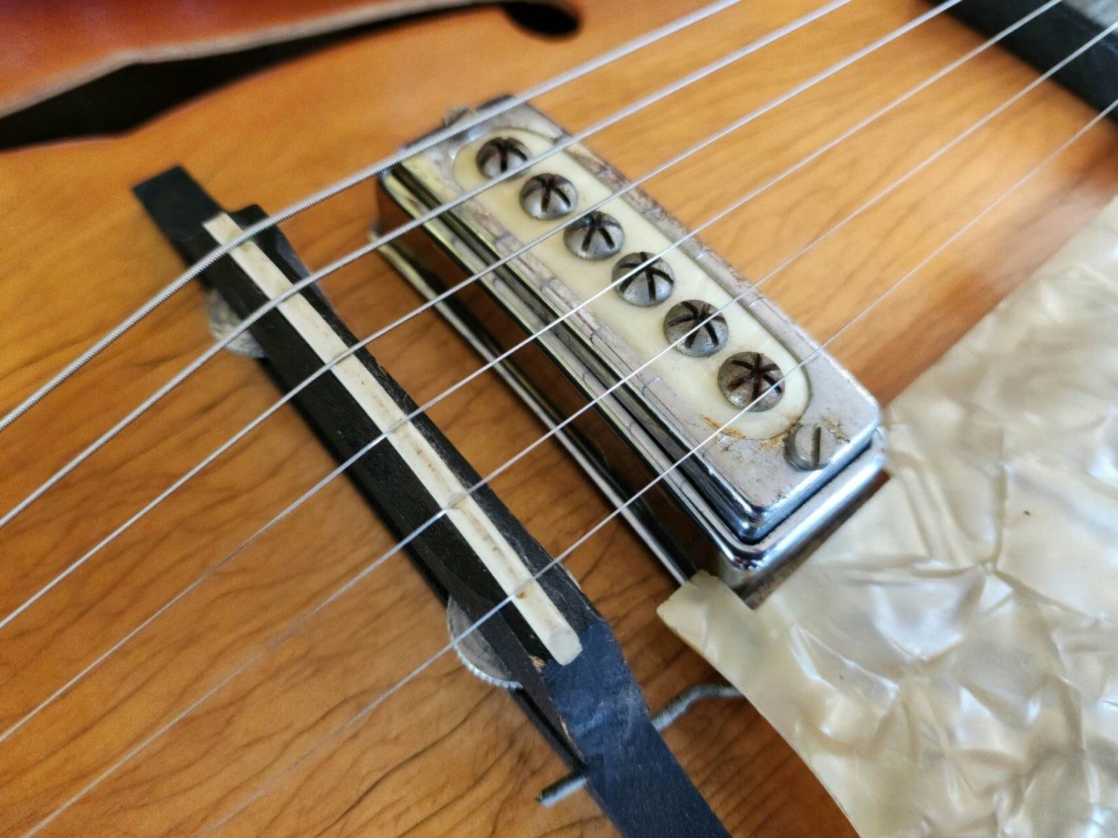 Voss vintage archtop made in Germany Hofner-style hollowbody