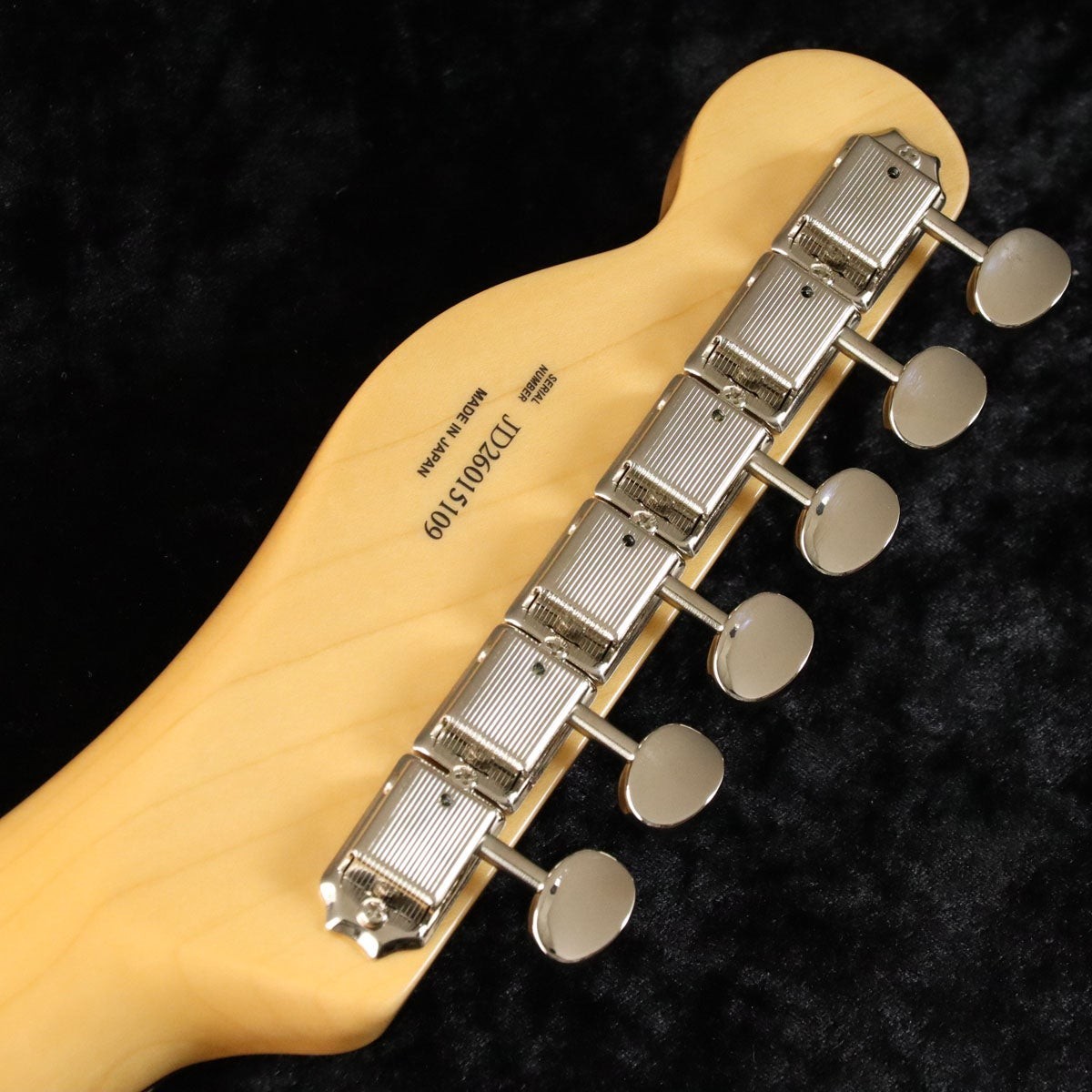 Fender /FSR MIJ Traditional 60s Custom Telecaster Quilted Maple/Ash Translucent