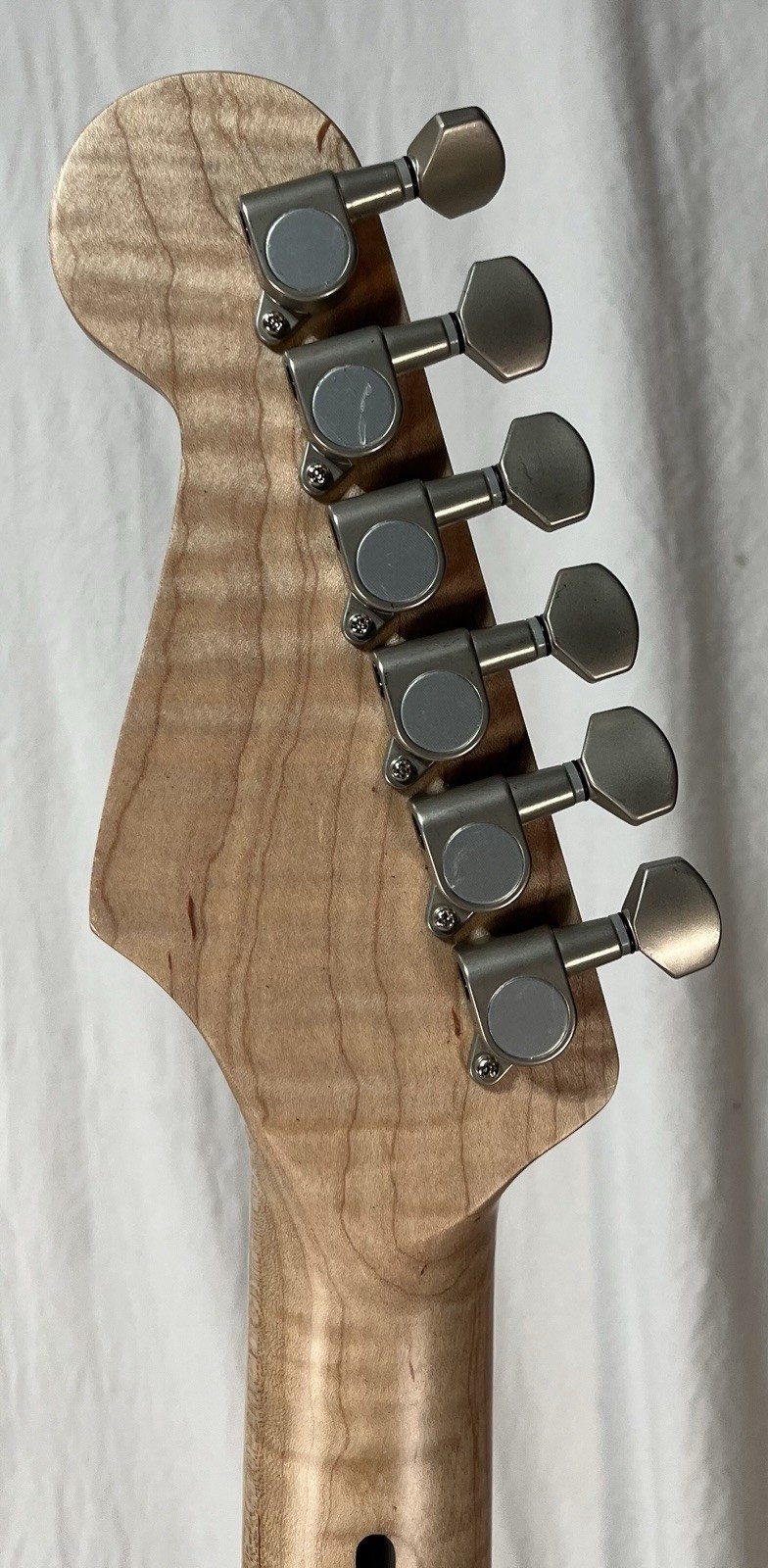 EVH CUSTOM BUILT TRIBUTE GUITAR