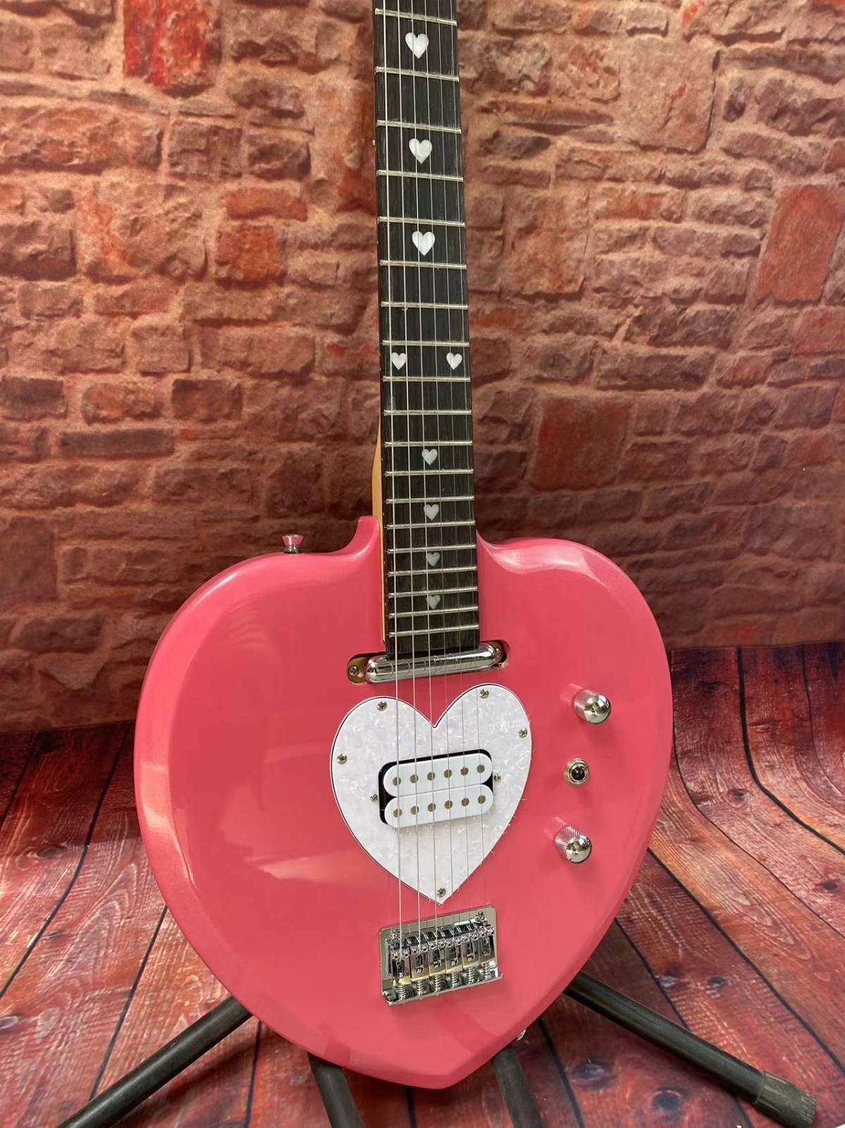 Adorable Hot Pink Love Heart Electric Guitar 6-String Pearl Heart Pickguard