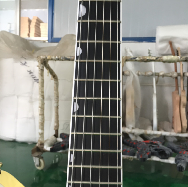 Custom Billy-Bo Thunderbird Cream Yellow Ebony Fretboard Gold Hardware