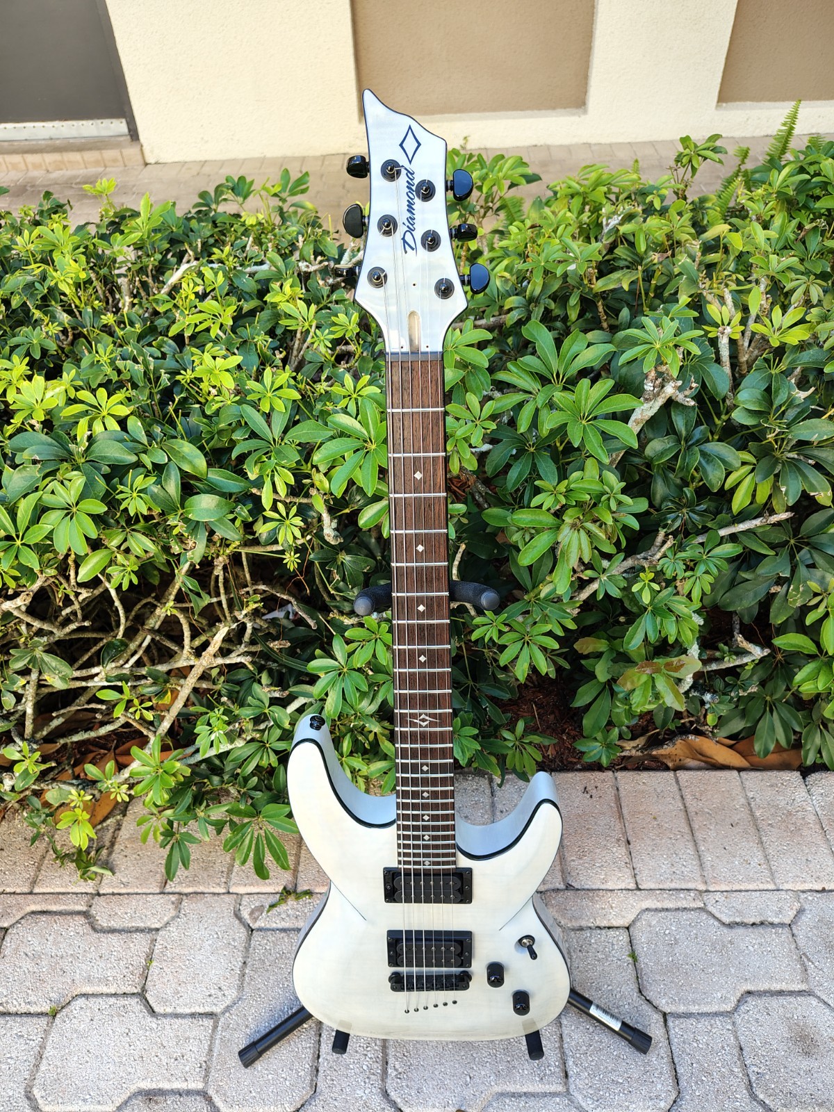 Diamond Guitars Barchetta STF Transparent White Electric Guitar!