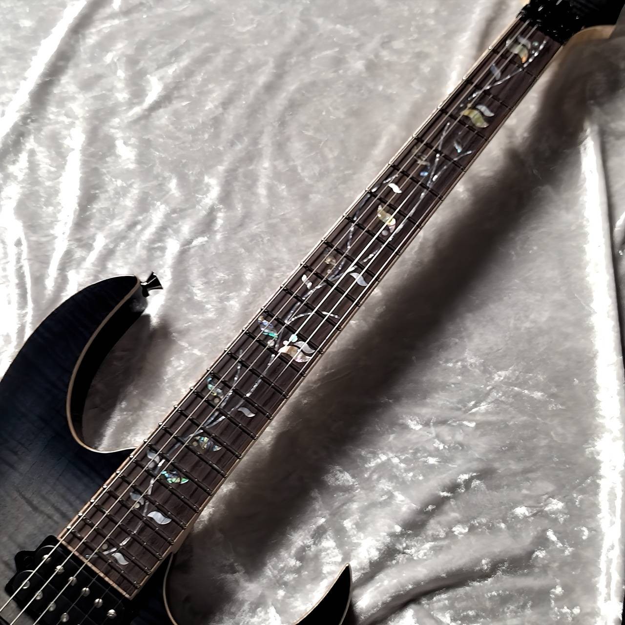 Ibanez / RG8570 BRE j.custom Black Rutile Japanese-made Electric Guitar