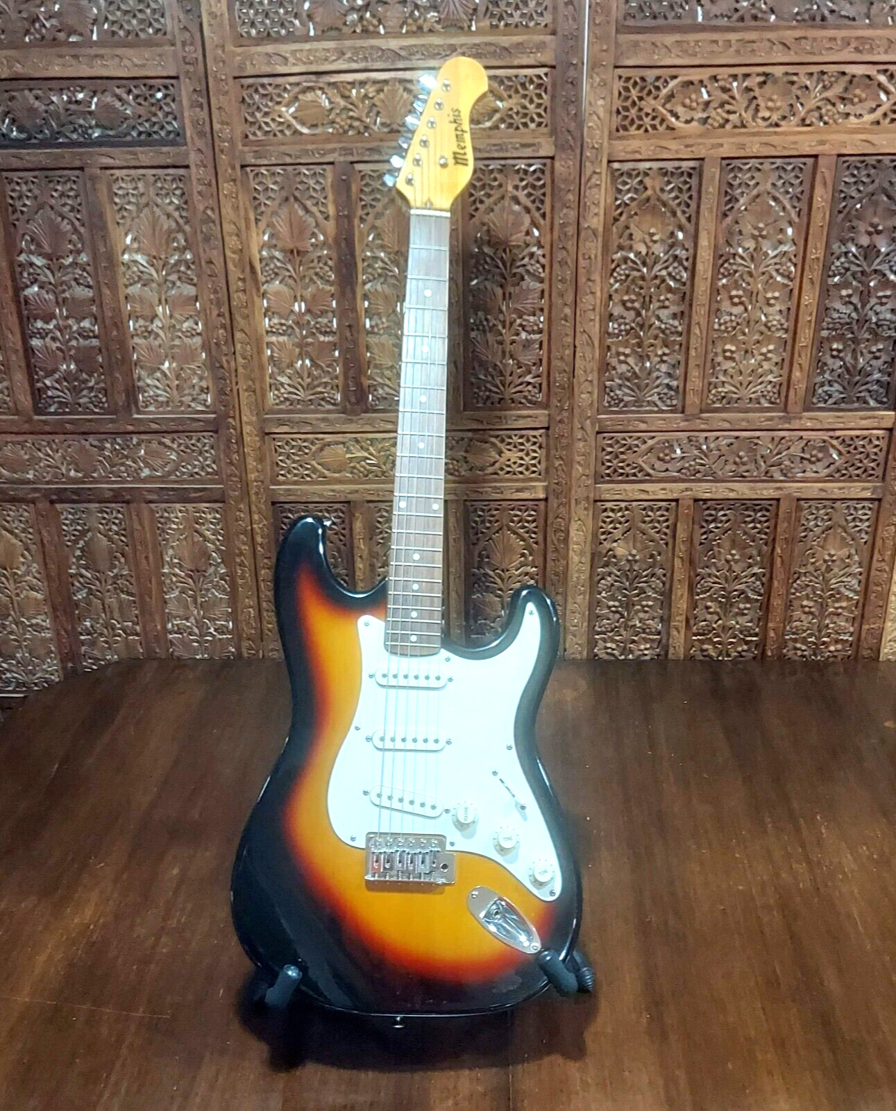 Memphis Electric Guitar Solid Body Brown Tan White Musical Instrument Basses