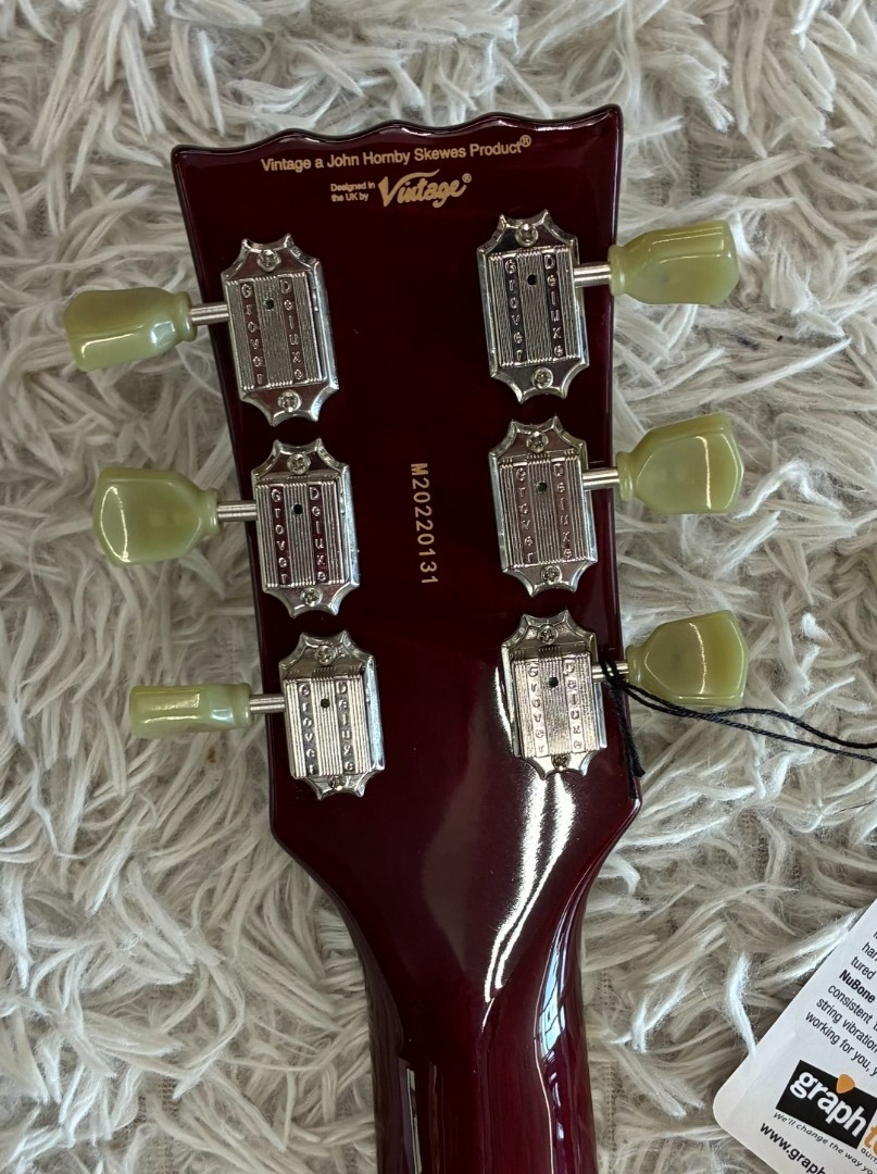Vintage V100TWR Reissued Single Cutaway Electric Guitar Flame Wine Red – B-Stock