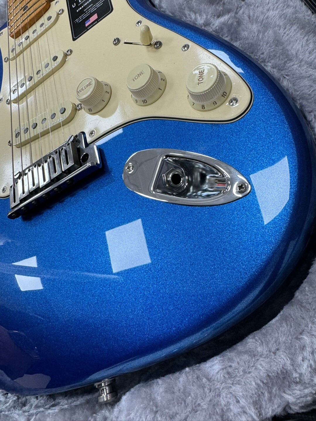 Fender American Ultra Stratocaster Maple Fingerboard Electric Guitar Cobra Blue