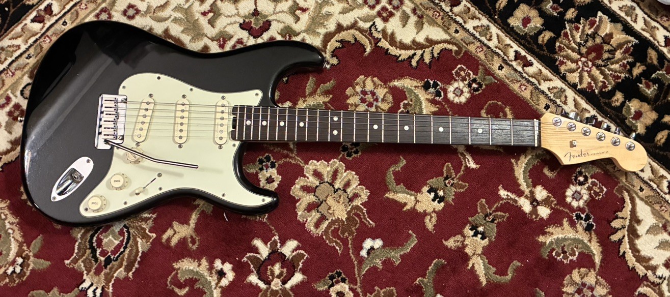Fender American Elite Stratocaster 2016 – Mystic Black w/ OHSC