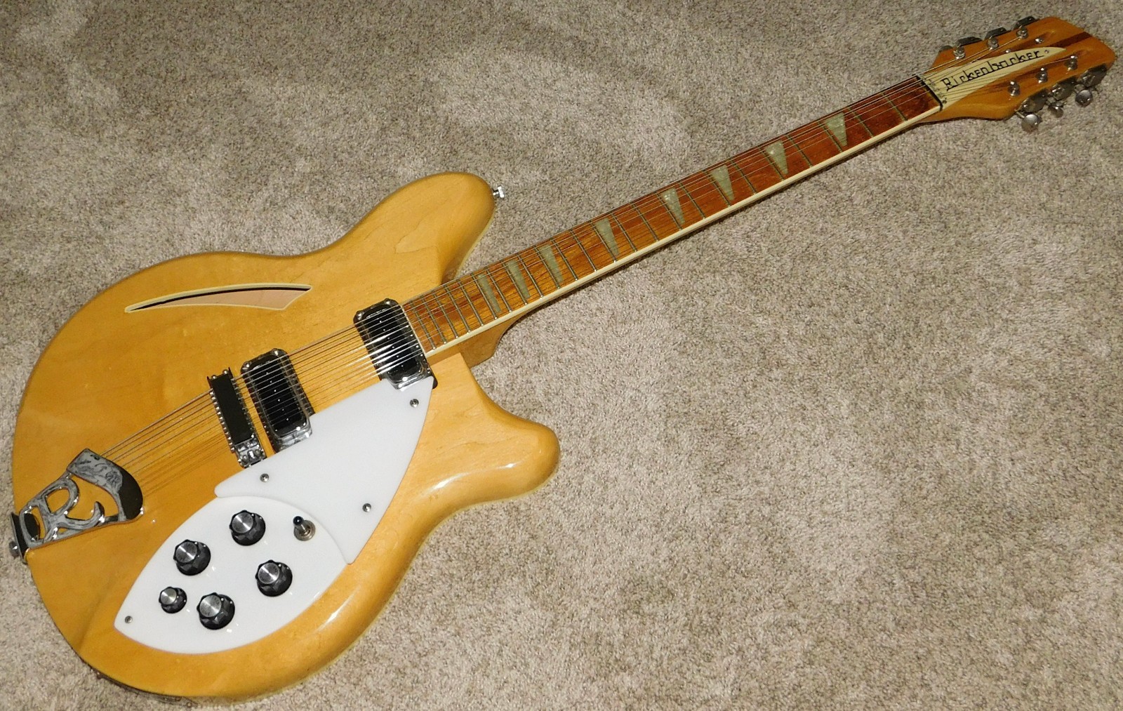 Rickenbacker 360/12 Semi-Hollow 12 String Electric Guitar Mapleglo Vintage 1980