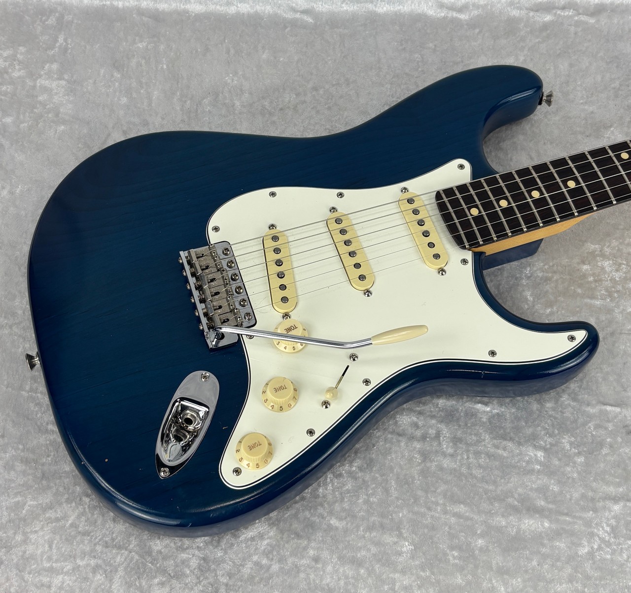2002 Fender Highway One USA Stratocaster Sapphire Blue Transparent