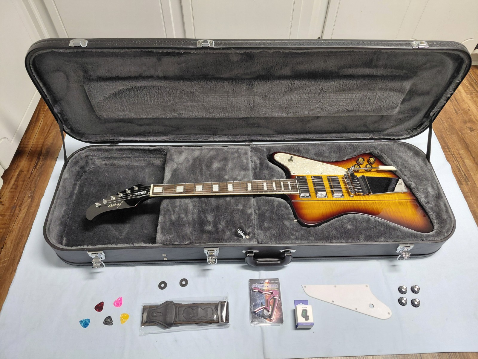 Firefly Firebird Electric Guitar – Sunburst – Custom Upgrades w/ Epiphone HSC