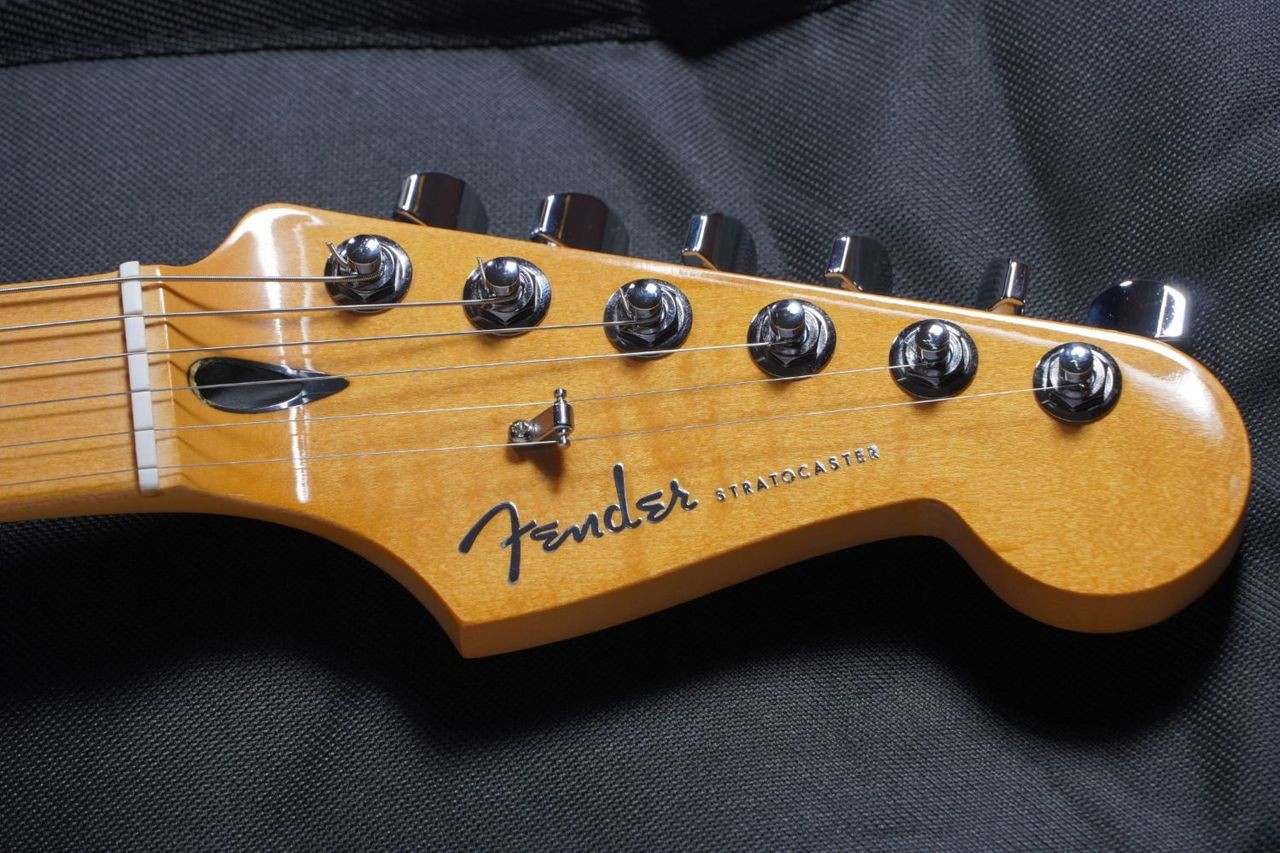 Fender Player Plus Stratocaster Olympic Pearl 3.64kg 285946