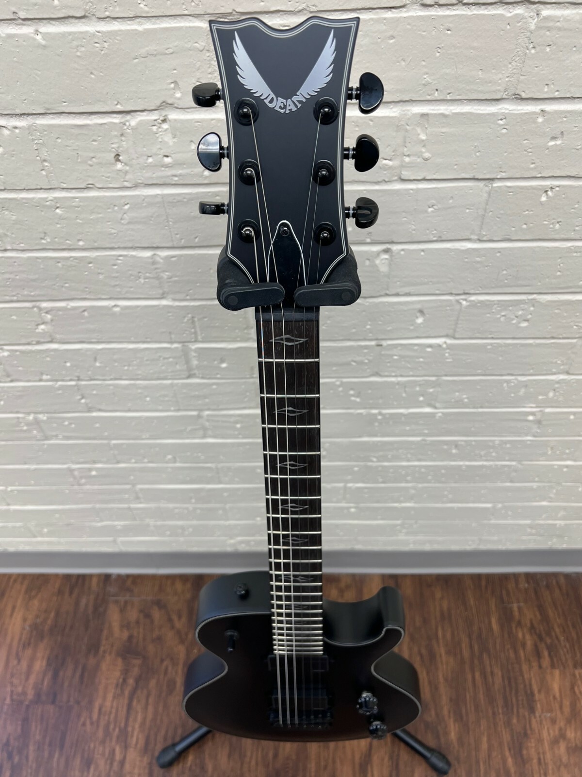 Dean Thoroughbred Select Guitar, Fluence, Black Satin w/ Ernie Ball Pack+Gig Bag